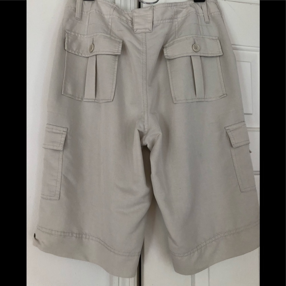Shorts - Picture 3 of 3
